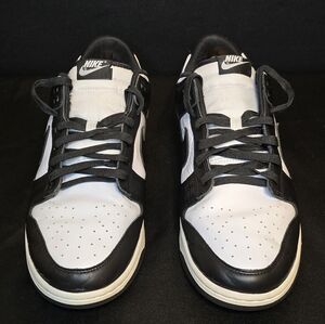 Nike Men's Black and White Sneakers